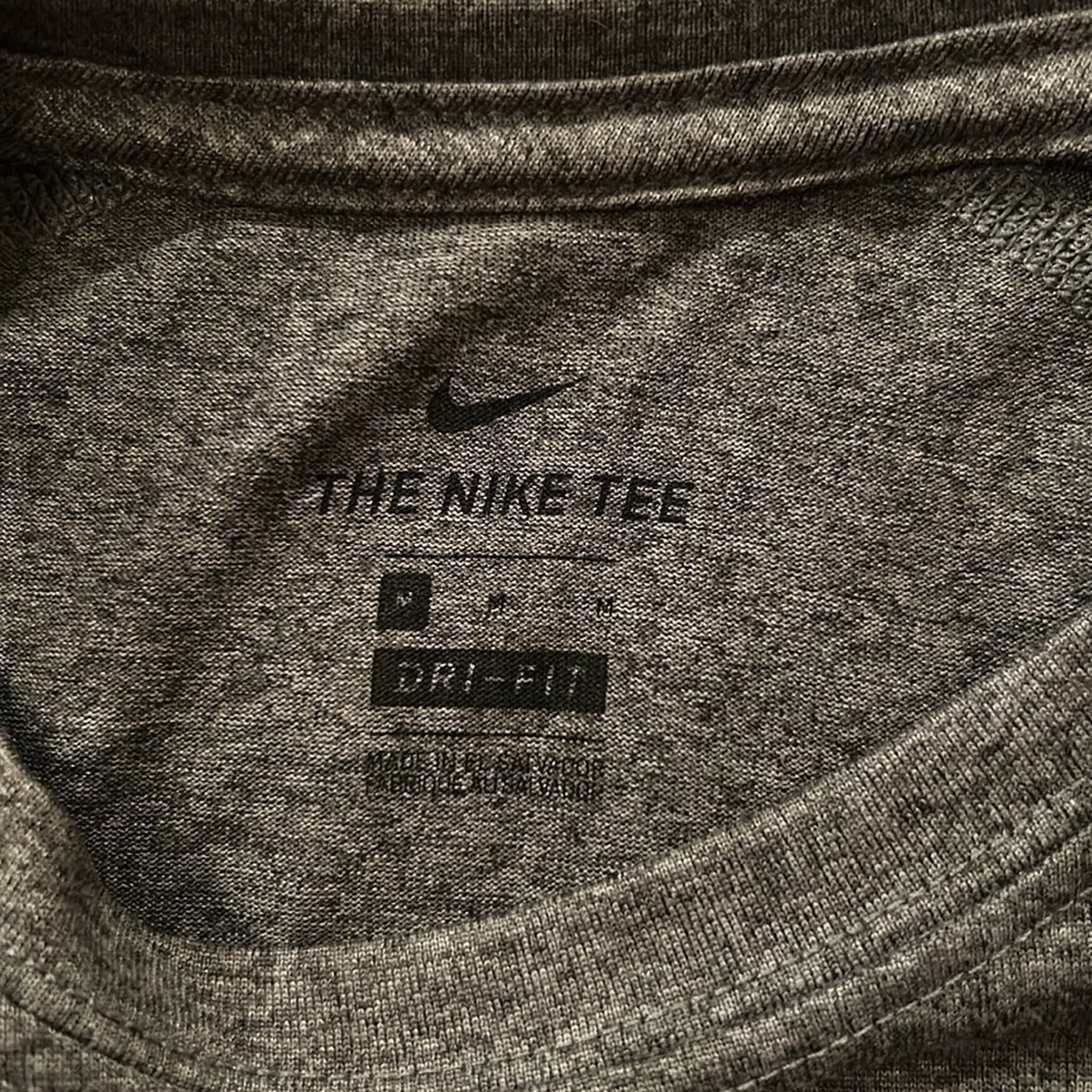 Nike Youth Medium T-Shirt Black Logo Athletic Tee Dark Grey - Picture 2 of 2